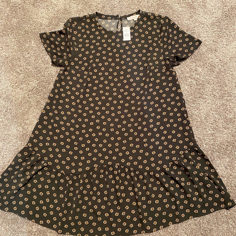 NWT Loft Short Sleeve Print Ruffle Hem Flounce Dress Size Medium
